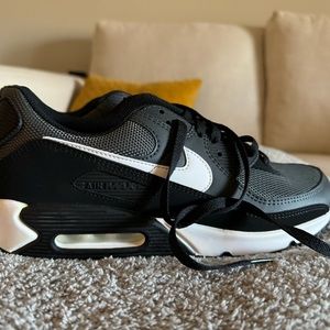 Black/Smoke Nike Air Max 90 - Men’s 10/Women’s 11.5